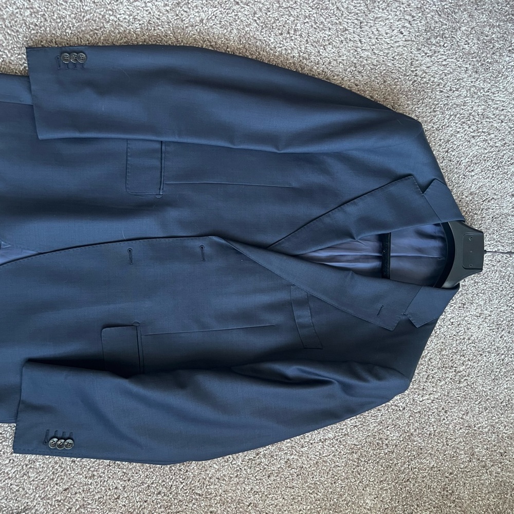 Suitsupply Navy sports coat - shoulder 18.5 - length 30.25 sleeve 25 pit 19 inch